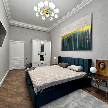 Deribasivska 10 Luxury Apartment Odesa Exterior foto